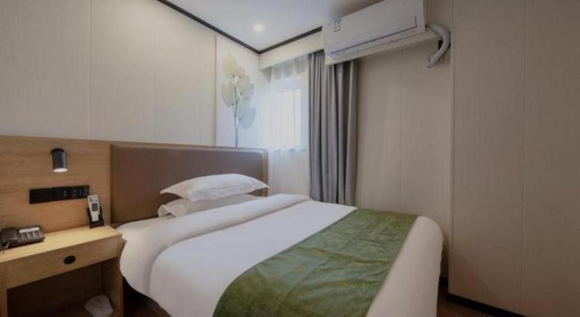 Greentree Express Minhang District Jindu Road 3*