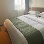 Greentree Inn Express Shanghai Minhang District Jindu Road