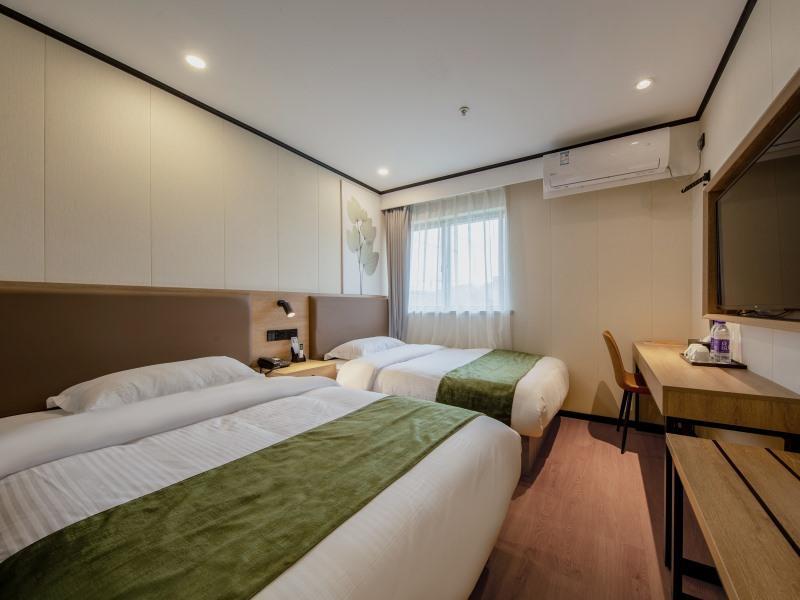 Hotel Greentree Express Minhang District Jindu Road 3*
