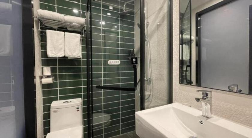 Greentree Express Minhang District Jindu Road Hotel 3*