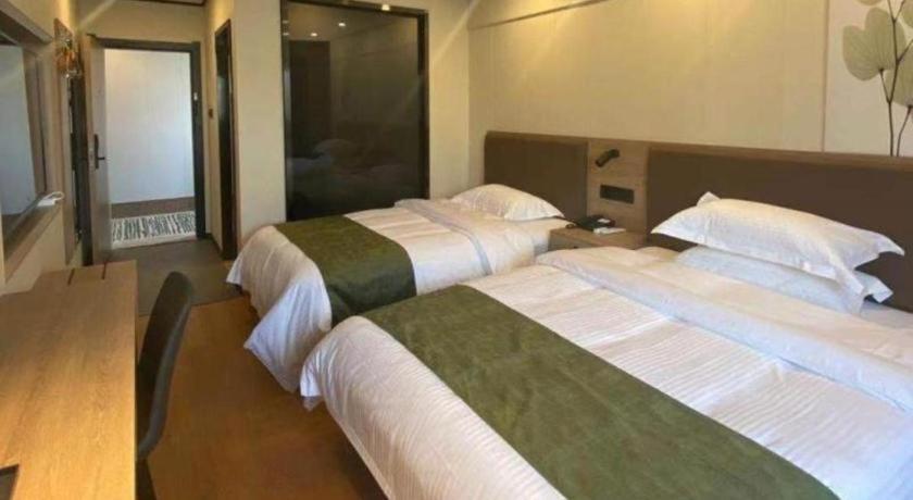Hotel Greentree Express Minhang District Jindu Road 3*
