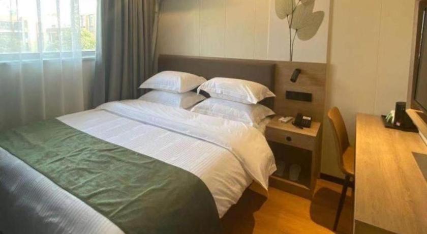 Hotel Greentree Express Minhang District Jindu Road 3*